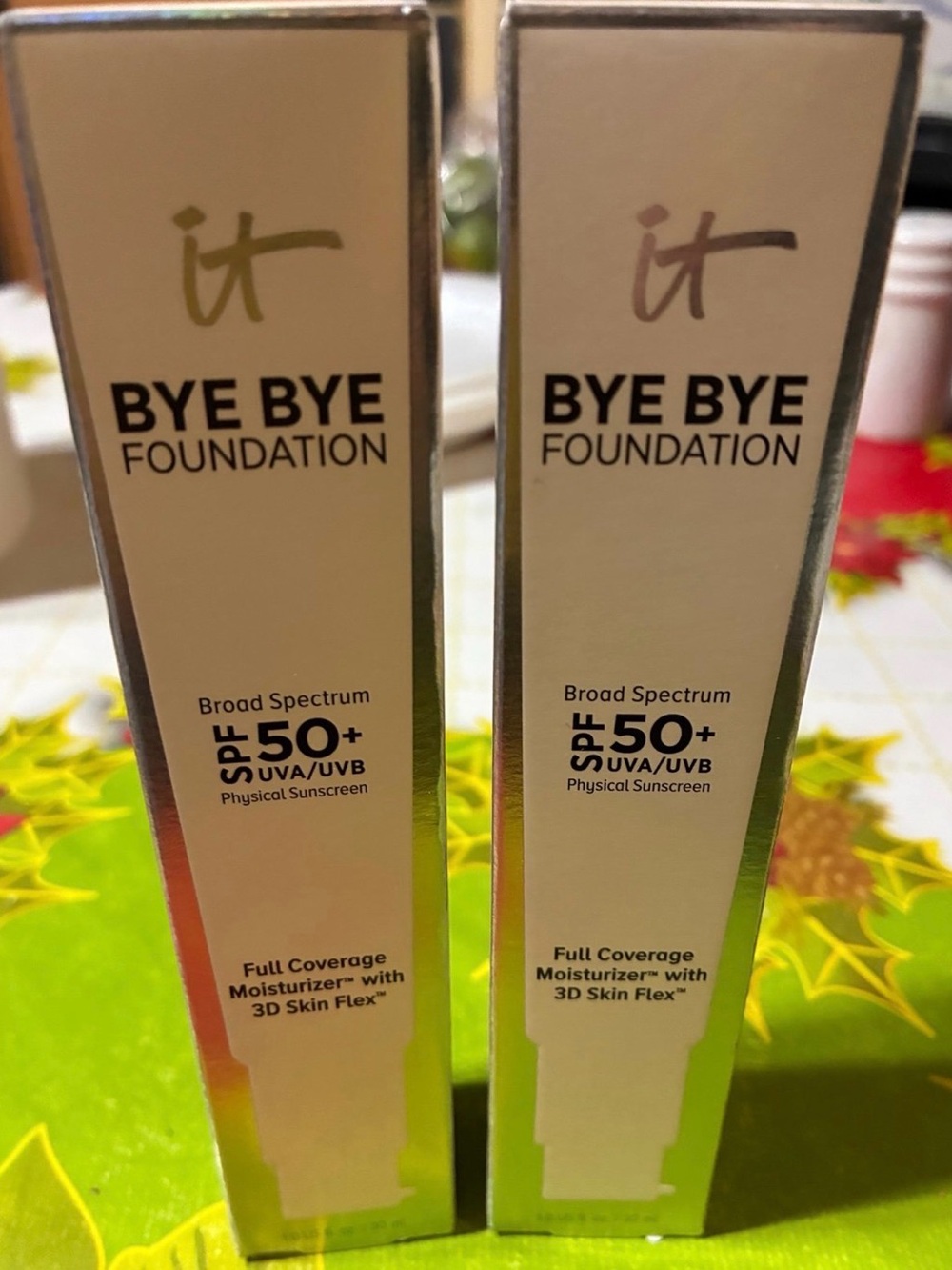 IT Cosmetics Bye Bye Foundation Full Coverage Moisturizer LIGHT (2-pack)